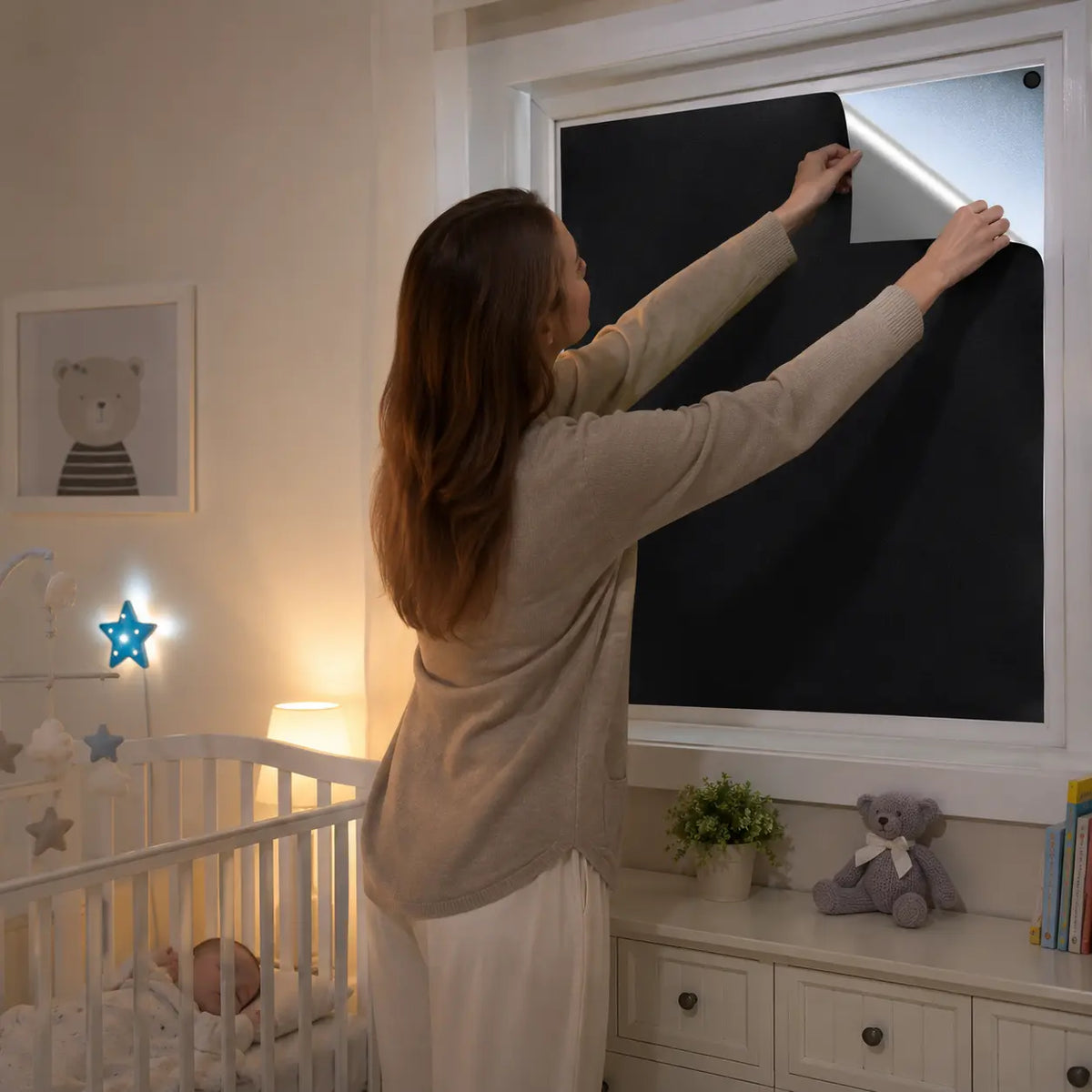 Store occultant auto-adhésif sans perçage Univers Nuit